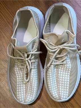 Danskin Women's Knit Lace-Up Sneakers in Beige, Sz 8.5